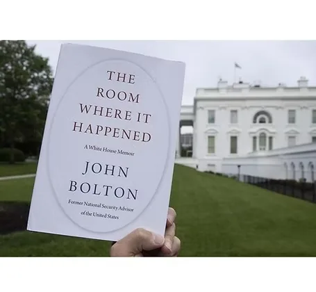 年度最关注图书The Room Where It Happened A White House Memoir (John Bolton) 全五种格式高清前W H封面